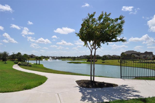 4627 La Escalona Drive, League City, TX 77573