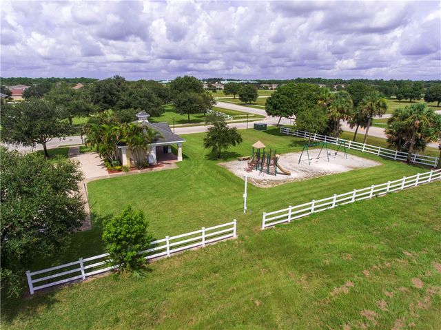 1340 Caddy Court, Vero Beach, FL 32966