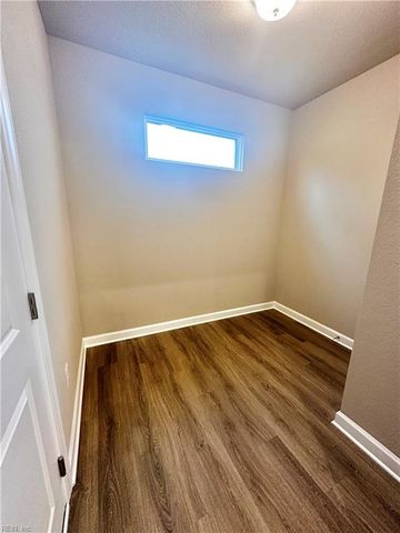 201 Station DR, Suffolk, VA 23434