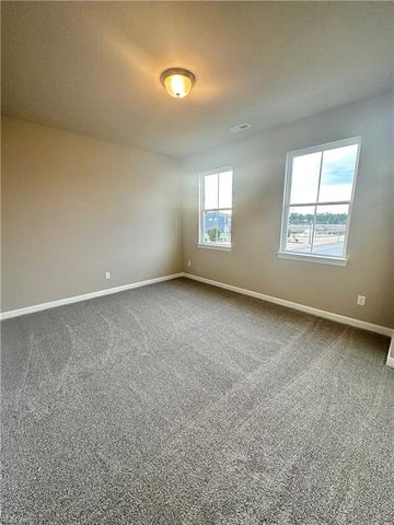 201 Station DR, Suffolk, VA 23434