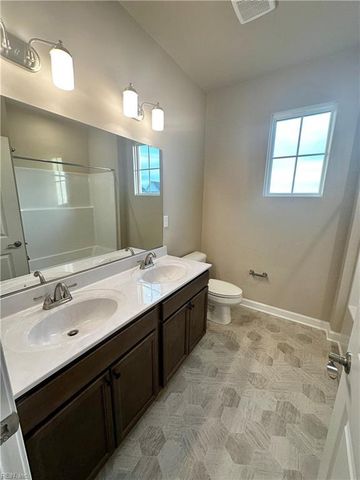 201 Station DR, Suffolk, VA 23434