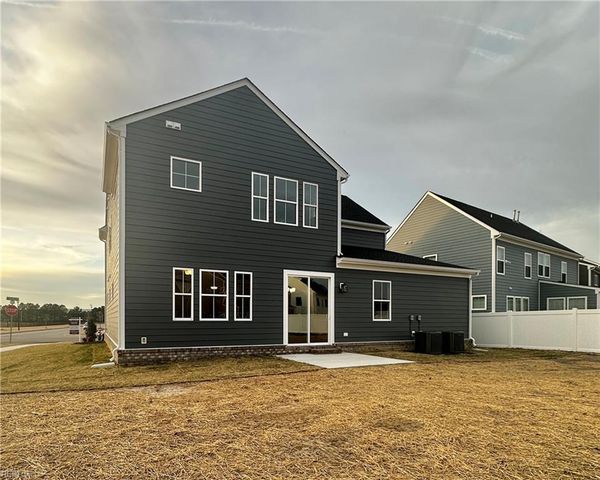 201 Station DR, Suffolk, VA 23434