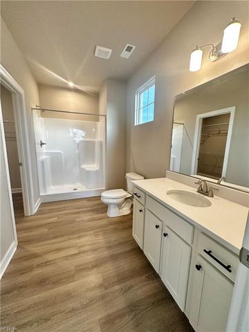 201 Station DR, Suffolk, VA 23434