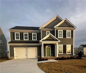 201 Station DR, Suffolk, VA 23434