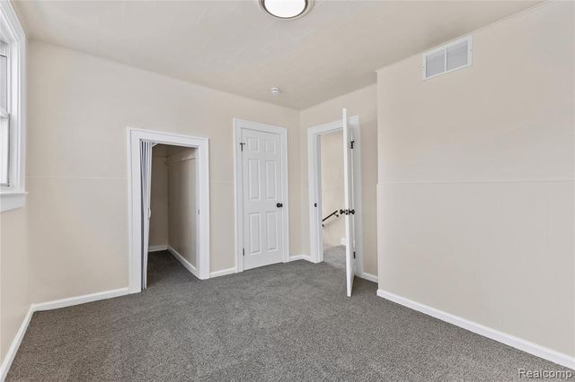 24857 Landau, Center Line, MI 48015