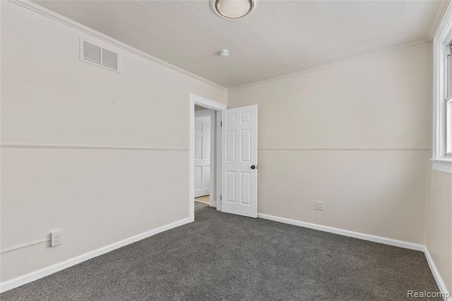 24857 Landau, Center Line, MI 48015