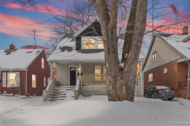 24857 Landau, Center Line, MI 48015