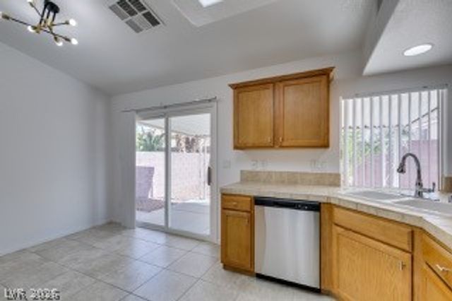 7550 Slipstream Street, Las Vegas, NV 89139