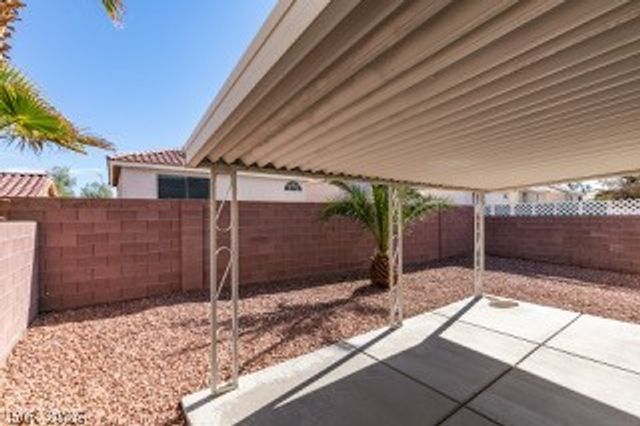 7550 Slipstream Street, Las Vegas, NV 89139
