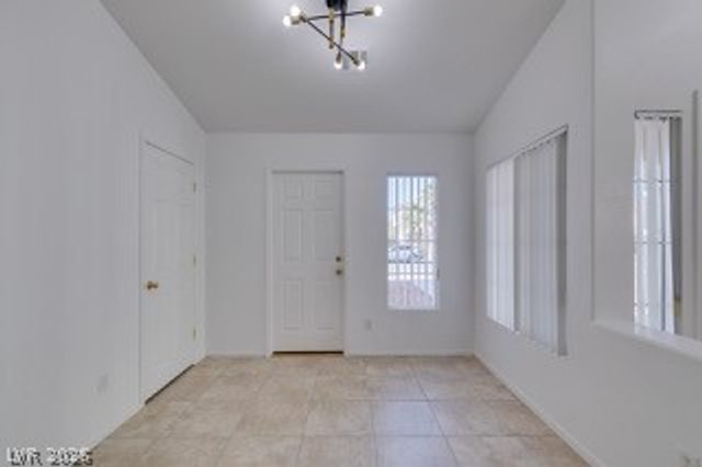 7550 Slipstream Street, Las Vegas, NV 89139