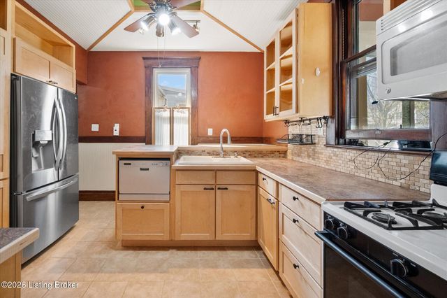 140 N Birchwood Ave, Louisville, KY 40206