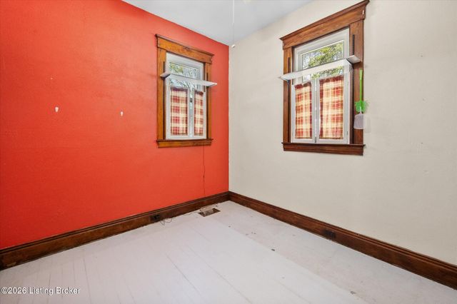 140 N Birchwood Ave, Louisville, KY 40206