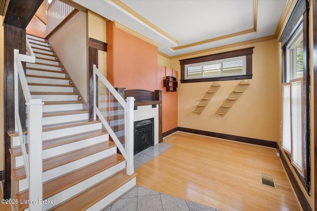 140 N Birchwood Ave, Louisville, KY 40206