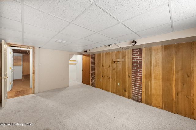 140 N Birchwood Ave, Louisville, KY 40206