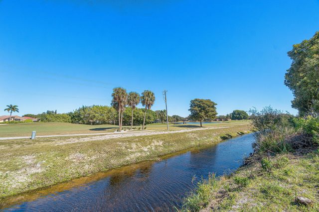 12498 Crystal Pointe Drive 102, Boynton Beach, FL 33437