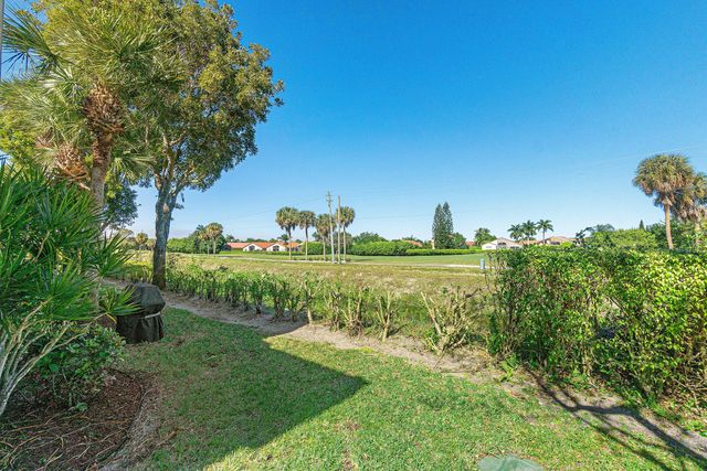 12498 Crystal Pointe Drive 102, Boynton Beach, FL 33437