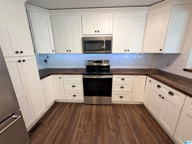 1317 2ND AVENUE SW, Alabaster, AL 35007