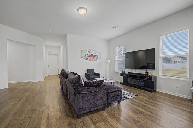 24 Cinnamon Ct, Mount Juliet, TN 37122