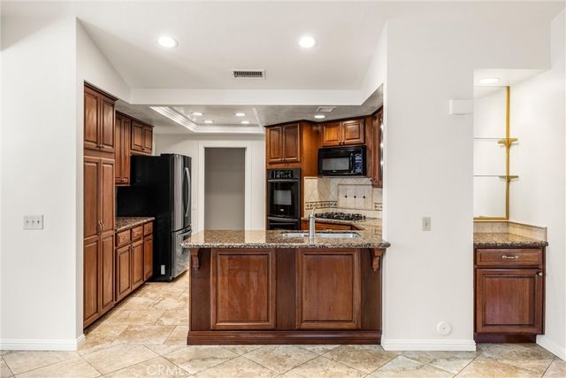 2164 Pinot Circle, Upland, CA 91784