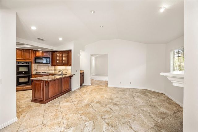 2164 Pinot Circle, Upland, CA 91784