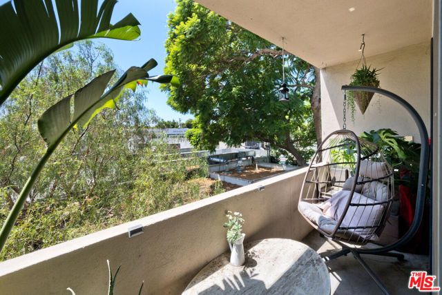 613 Westbourne Drive, West Hollywood, CA 90069