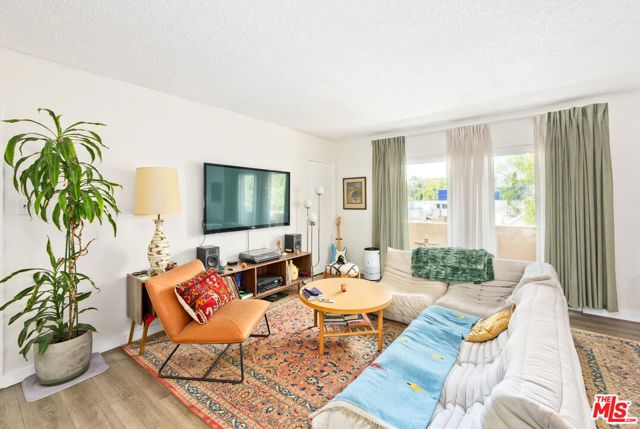 613 Westbourne Drive, West Hollywood, CA 90069