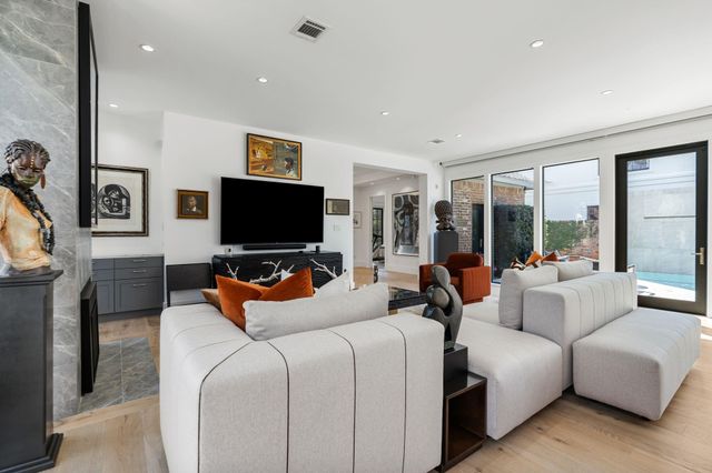 2130 Stanmore, Houston, TX 77019
