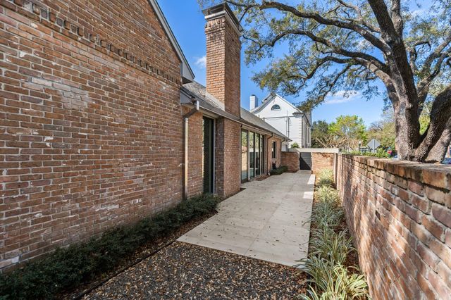 2130 Stanmore, Houston, TX 77019