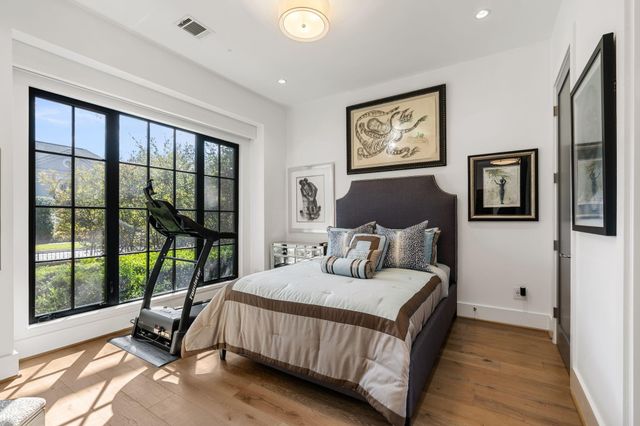 2130 Stanmore, Houston, TX 77019