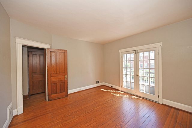 2207 Scott Street, Covington, KY 41014