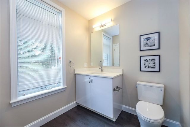 4945 Washington 412, Boston, MA 02132