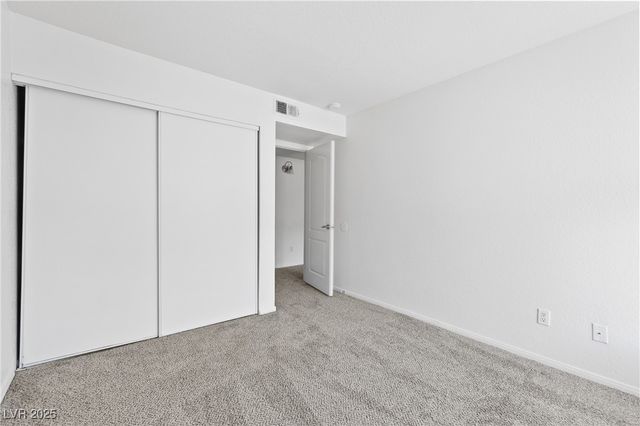 9325 West Desert Inn Road 190, Las Vegas, NV 89117