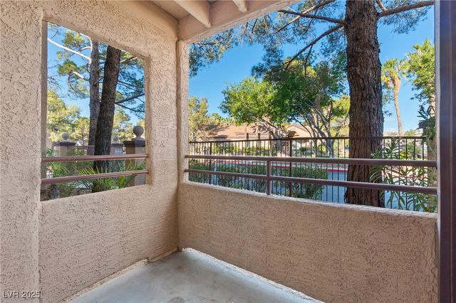 9325 West Desert Inn Road 190, Las Vegas, NV 89117