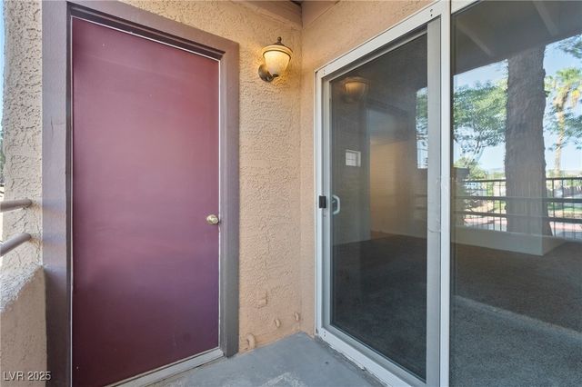 9325 West Desert Inn Road 190, Las Vegas, NV 89117