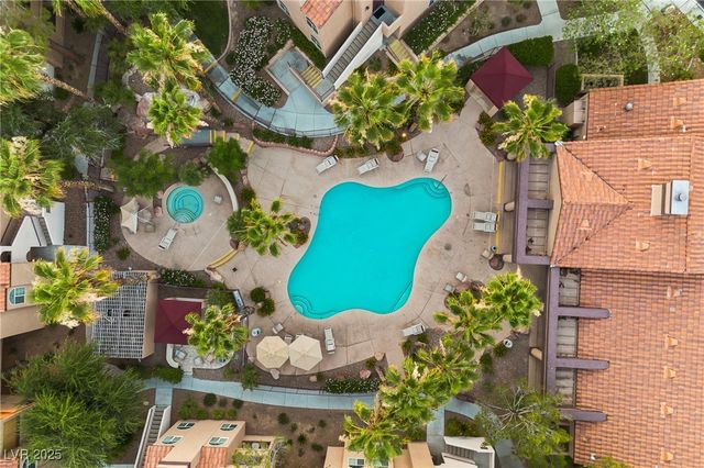 9325 West Desert Inn Road 190, Las Vegas, NV 89117