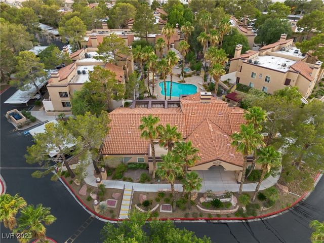 9325 West Desert Inn Road 190, Las Vegas, NV 89117