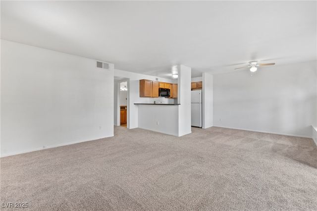 9325 West Desert Inn Road 190, Las Vegas, NV 89117