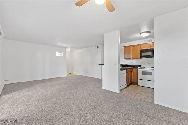 9325 West Desert Inn Road 190, Las Vegas, NV 89117