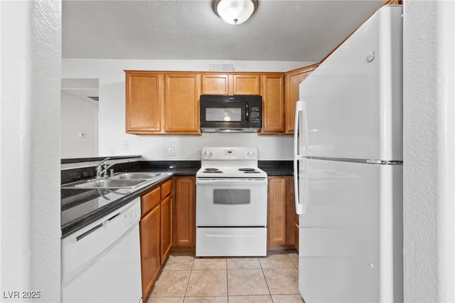 9325 West Desert Inn Road 190, Las Vegas, NV 89117