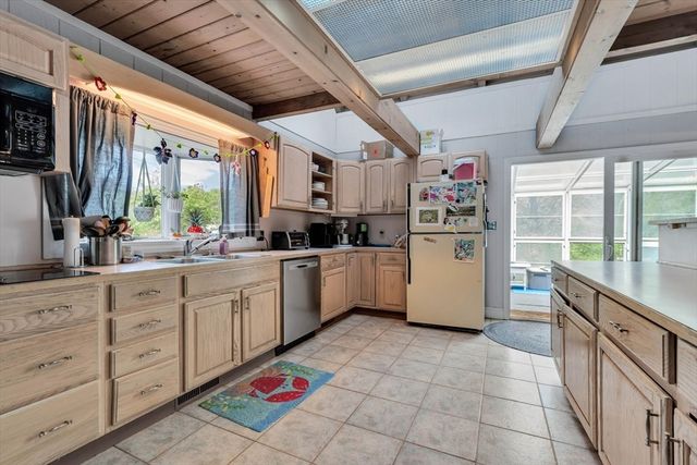 2231 Meetinghouse Way, Barnstable, MA 02668