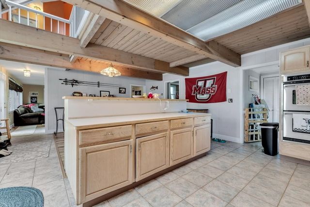 2231 Meetinghouse Way, Barnstable, MA 02668