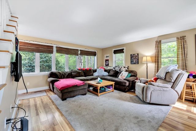 2231 Meetinghouse Way, Barnstable, MA 02668