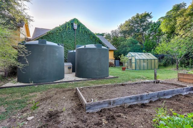 9512 Vera Cruz RD, Austin, TX 78737