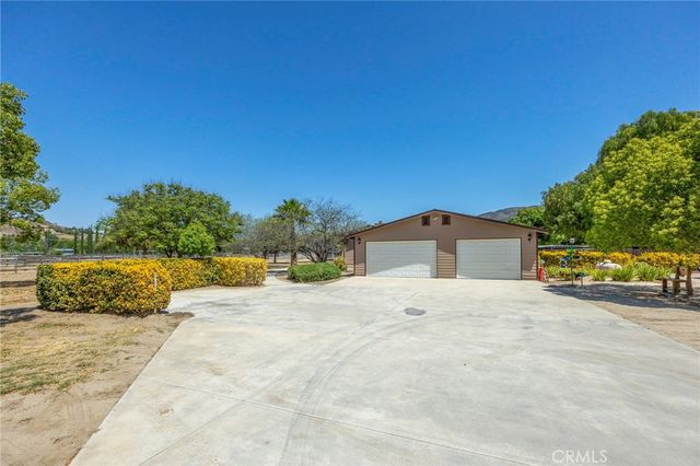 37055 De Portola Rd, Temecula, CA 94592