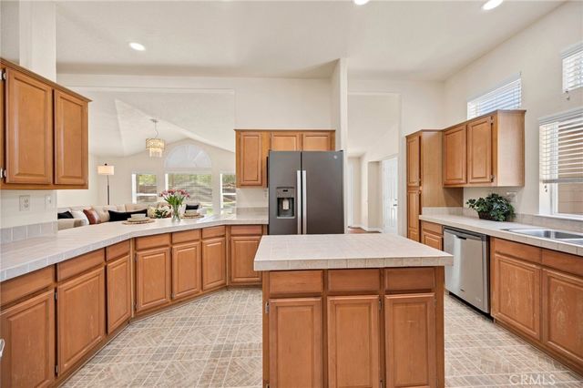37055 De Portola Rd, Temecula, CA 94592