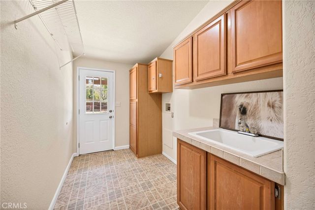 37055 De Portola Rd, Temecula, CA 94592