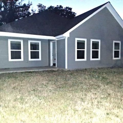 207 E Mccoulskey Street, Terrell, TX 75160