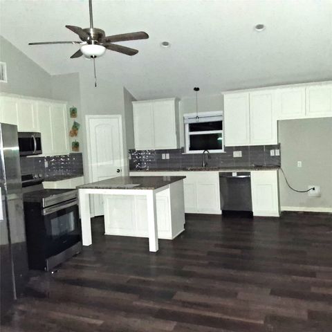 207 E Mccoulskey Street, Terrell, TX 75160