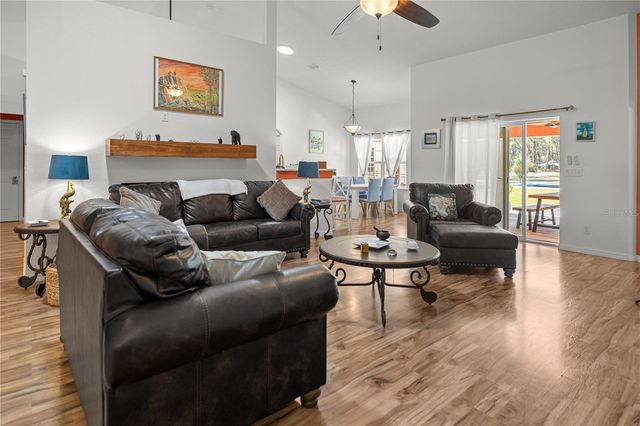 8490 SE 110TH STREET ROAD, Belleview, FL 34420