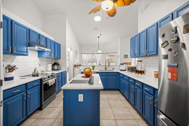 8490 SE 110TH STREET ROAD, Belleview, FL 34420